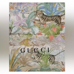 Gucci
Gucci Fabric Tote